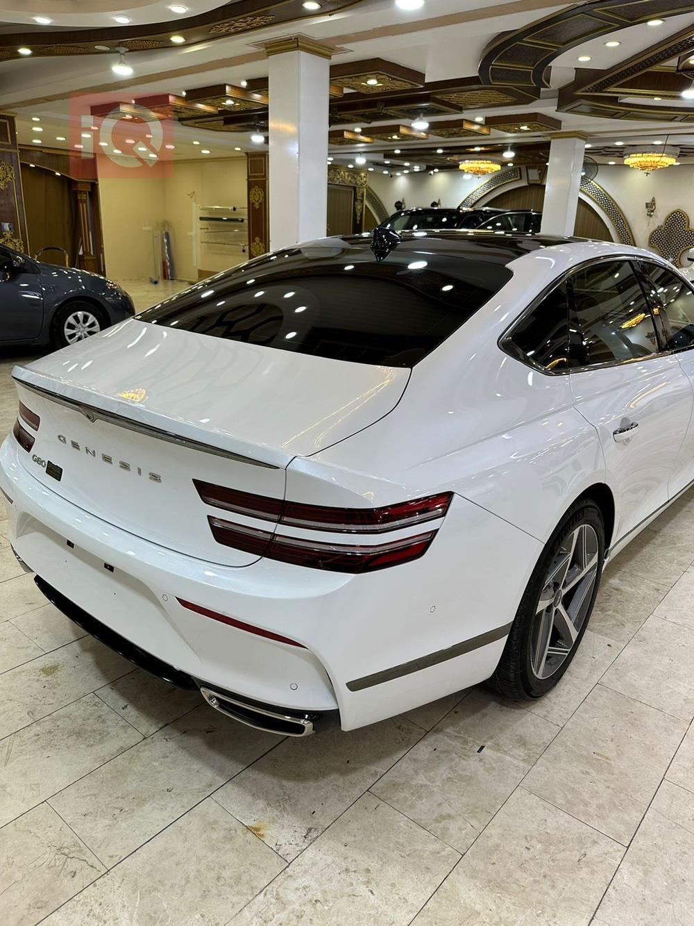جێنسس G80